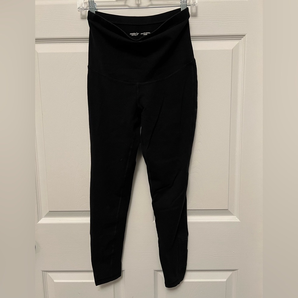 Old Navy Maternity Workout 7/8 leggings - Full Panel
